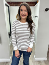 Load image into Gallery viewer, Stacy Top