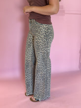 Load image into Gallery viewer, Leopard High Rise Wide Leg
