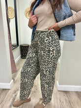 Load image into Gallery viewer, Lexi Leopard Barrel Jeans