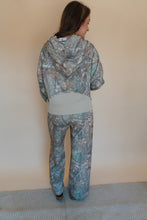 Load image into Gallery viewer, Camo Easy Does It Pullover