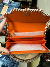Load image into Gallery viewer, Tooled White Stitch Wallet
