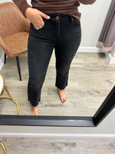 Load image into Gallery viewer, Mid Rise Black Cropped Straight