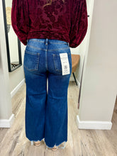 Load image into Gallery viewer, Dark Wash High Rise Wide Jeans