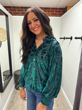 Load image into Gallery viewer, Raven Velvet Top