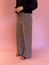 Load image into Gallery viewer, Monroe Tencel Wide Leg Pant
