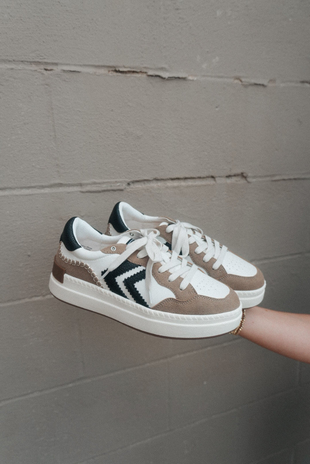 Oculus Black Sneaker