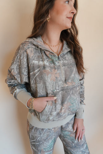Camo Easy Does It Pullover