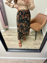 Load image into Gallery viewer, Tinley Black Floral Skirt