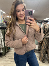 Load image into Gallery viewer, Lily Quilted Mauve Jacket