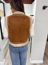 Load image into Gallery viewer, Kenna Fur Embroidered Vest
