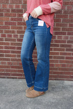 Load image into Gallery viewer, Dark Wash High Rise Straight Jeans