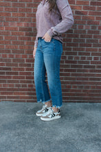 Load image into Gallery viewer, Mid Rise Crop Straight Denim