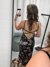 Load image into Gallery viewer, Lainey Floral Midi Dress