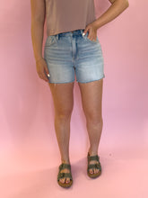 Load image into Gallery viewer, High Rise Raw Hem Shorts