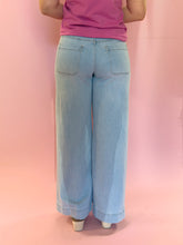 Load image into Gallery viewer, Light Wash Straight Leg Ultra Soft Denim