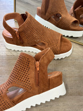 Load image into Gallery viewer, Amy Tan Sandal
