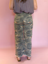 Load image into Gallery viewer, Hazel Camo Floral Print Jeans