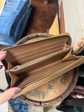 Load image into Gallery viewer, Woven Taupe Wallet