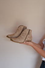 Load image into Gallery viewer, Tazz Nude Bootie