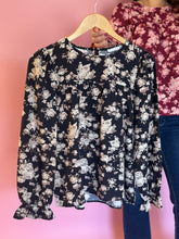 Load image into Gallery viewer, Rose Floral Blouse