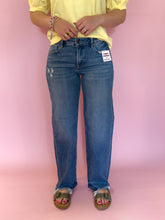 Load image into Gallery viewer, Mid Rise Baggy Denim