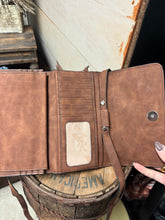 Load image into Gallery viewer, Tooled Front Wristlet Crossbody