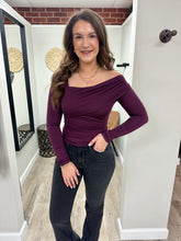 Load image into Gallery viewer, Kait Asymmetric Top