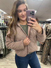 Load image into Gallery viewer, Lily Quilted Mauve Jacket
