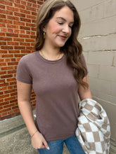 Load image into Gallery viewer, Lindsay Tee