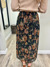 Load image into Gallery viewer, Tinley Black Floral Skirt