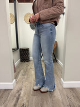 Load image into Gallery viewer, Light Wash Mid Rise TC Fray Hem Flare