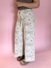 Load image into Gallery viewer, Emery Floral Wide Leg Pants