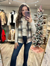 Load image into Gallery viewer, Lisa Plaid Button Down Vest