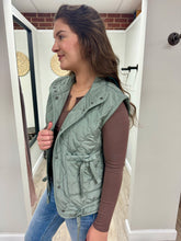 Load image into Gallery viewer, Megan Button Up Vest