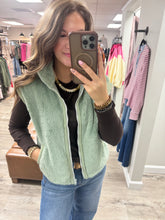 Load image into Gallery viewer, Jade Fur Vest
