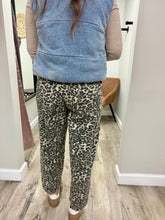 Load image into Gallery viewer, Lexi Leopard Barrel Jeans