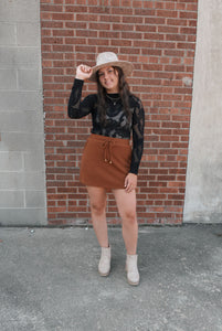 Knit Seamless Jacquard Mock Neck Long Sleeve Top