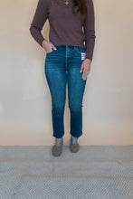 Load image into Gallery viewer, Tummy Control High Rise Crop Straight