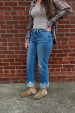 Load image into Gallery viewer, Four Season Mid Rise Cuffed Slim Wide