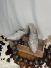 Load image into Gallery viewer, Wilder Studded Mule