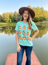 Load image into Gallery viewer, Bree Daisy Pumpkin Graphic Tee