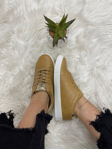 Laura Taupe Star Sneaker